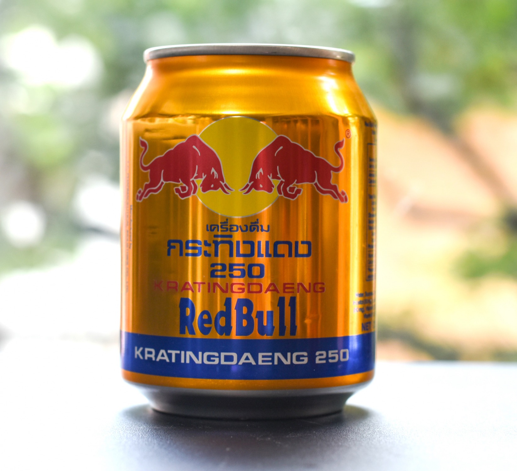 レッドブル タイ( 250ml )・Red Bull Kratingdaeng 250ml Authentic Thai Energy Drink QUÁN CÔ AN Store